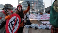 Европейският парламент ратифицира СЕТА