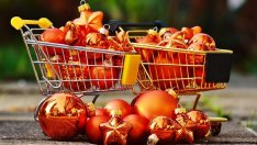 Българските домакинства ще заделят 557 лв. за коледни подаръци