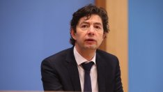 Главният вирусолог на Германия: Ще живеем отново нормално