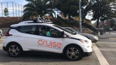 General Motors ще наеме още 1000 души в звеното си за автономни коли