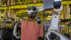 Автоматизацията е състезание, което САЩ не могат да си позволят да загубят