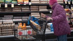 Бедните семейства в САЩ се сблъскват с нарастваща разлика между доходи и разходи