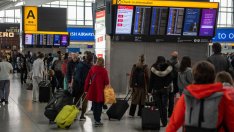 Служители на летище "Хийтроу" ще стачкуват в навечерието на Световното първенство по футбол