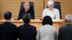 Японският император Акихито ще абдикира след 30 години на Трона на хризантемата