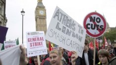 И британците се вдигнаха на протест срещу икономиите* 