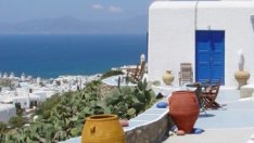 Гръцки медии: Чужденците чакат да купуват гръцки имоти „за трохи хляб“