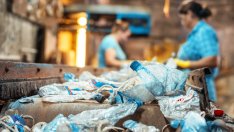 Какво да правят предприятията с опасните си отпадъци?