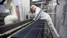 Бизнес активността в промишлеността в Германия се оттласна от 18-месечното дъно