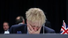 Около Джонсън става самотно…