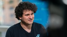 Изслушването в Камарата на представителите за краха на FTX ще се състои и без Банкман-Фрийд