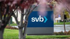 Лорънс Самърс: Засега SVB не е системен проблем