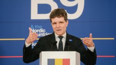 Румънският президент номинира нов министър-председател след оттеглянето на Еуджен Томак