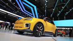 125-годишен европейски автопроизводител започва да демократизира електромобилите