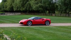 Ferrari повиши целта за годишната печалба след двуцифрен ръст на доставките