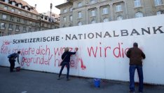 Швейцарците гласуваха против забраната търговските банки да емитират пари