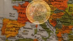 Кризата в Гърция охлажда ентусиазма за приемането на еврото