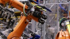 Коронавирусът свива фабричната активност в еврозоната