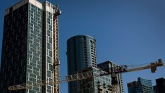 Най-големият инвестиционен фонд в света не се отказва от имотите