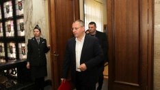 Цветанов и Станишев в спор за българския "Уотъргейт"