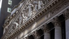 Технологичните акции повлякоха надолу американските индекси