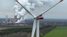 Зеленият капацитет за първи път ще надвиши дела на въглищата и газа в Китай