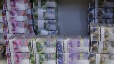 Година след развързването на франка: Краткият път от хаоса към стабилност