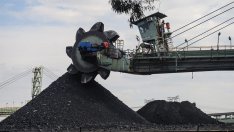 Полша обмисля как да подкрепи губещи въглищни централи, за да работят до 2040 г.