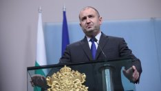 Радев пусна Закона за здравето, но ще сезира КС за някои текстове