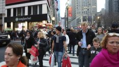 Потребителското доверие в САЩ достигна 18-годишен връх