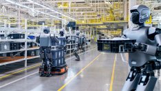 Китай влиза в търговската война с истинска армия от роботи