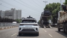 Китайските компании за роботаксита търсят растеж в Близкия изток