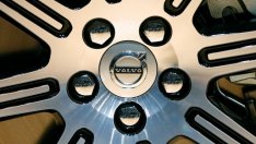 Volvo планира да се конкурира с Tesla на масовия пазар