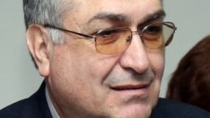 Новият премиер - от депутат на БСП до протестиращ срещу Орешарски