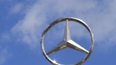 Daimler отделя бизнеса си с камиони от колите Mercedes-Benz