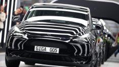 Германски регулатор изтегля от пазара над 59 хил. коли Tesla заради повреда