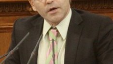 Пълно раздвоение за промяната на преките данъци само с референдум