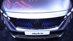 Плановете на Renault за листване на Ampere са помрачени от забавящото се търсене