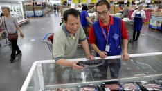 По-скъпото свинско изстреля потребителските цени в Китай до 5-месечен връх