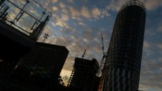 Строителството във Великобритания неочаквано се връща към растеж