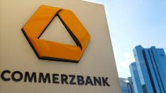 Берлин разглежда възможността за сливане на Commerzbank с ING
