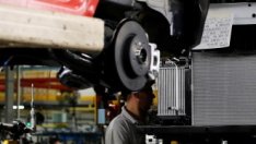 Спадът на автомобилната индустрия може да повлече световната икономика