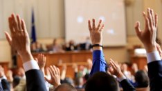 Парламентът отхвърли ветото на президента върху промените в закона за ВЕИ