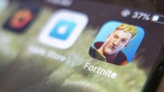 Правният спор между Apple и Epic Games се затяга