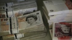 Лирата залязва като Британската империя