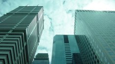 Най-големият държавен инвестиционен фонд в света забавя инвестициите в имоти