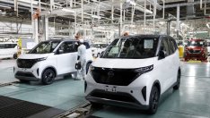 Nissan и Mitsubishi представиха мини електромобили за по 15 хил. долара