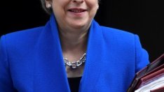 Правителството на Мей направи отстъпка по Brexit и спечели ключов вот