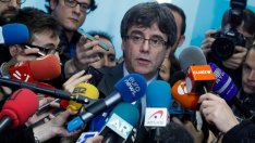 Ако иска да управлява, Пучдемон трябва да се яви лично в парламента