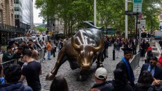 S&P 500 се покачва в началото на новия месец*