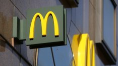 Сбогом на "Златните арки": ребрандираният McDonald's отваря врати в Русия